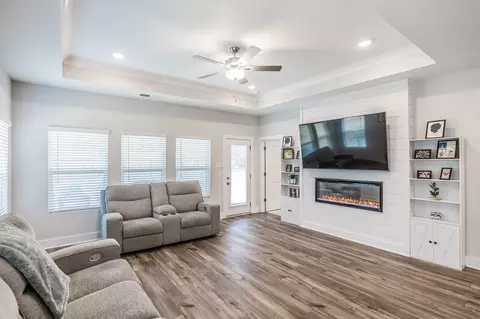 Living - 137 Cavalcade Loop, Gallatin, TN 37066 photo 3 of 6