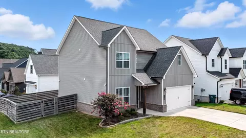 1130 Cedar Break Dr, Knoxville, TN 37932