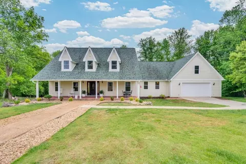 2193 Tollisontown Rd, Sparta, TN 38583