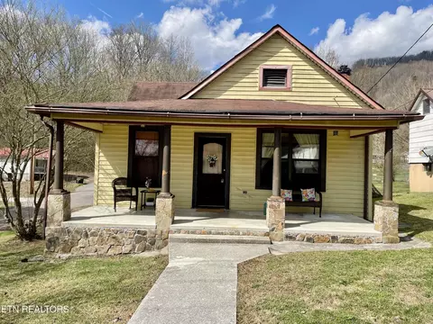 501 E Prospect St, La Follette, TN 37766