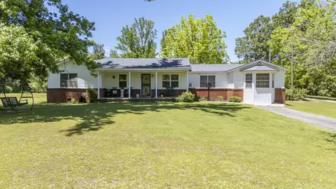 2884 Sandy Flat Rd, Bethel Springs, TN 38315