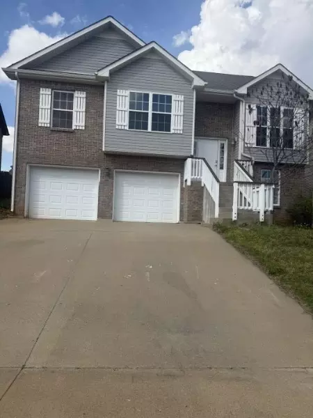 613 Snowshoe Ln, Clarksville, TN 37040