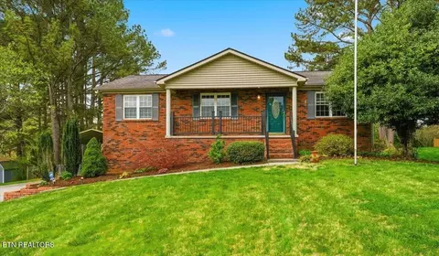 1705 Oxbow Ln, Knoxville, TN 37931