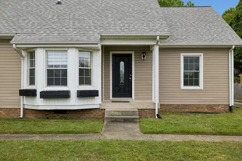 422 Cook Dr, Clarksville, TN 37042