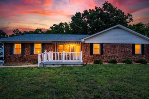 190 Post Oak Ave, Camden, TN 38320