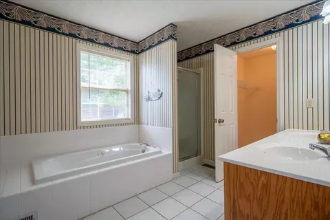 Bath - 256 Ramah Rd, Loretto, TN 38469 photo 2 of 5