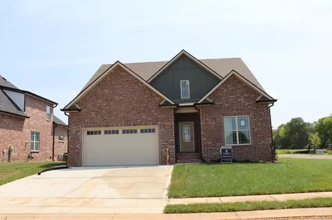 201 Harvest Moon Dr, Clarksville, TN 37043