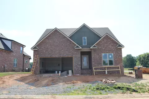 201 Harvest Moon Dr, Clarksville, TN 37043