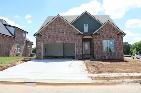 201 Harvest Moon Dr, Clarksville, TN 37043