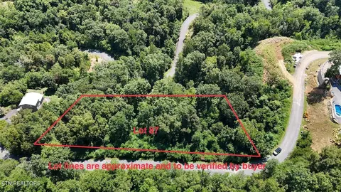 87 Stone Vista Dr, Dandridge, TN 37725