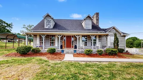 886 Chicken Rd, Lebanon, TN 37090