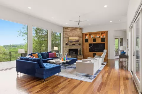 1249 Saddle Springs Dr, Thompsons Station, TN 37179