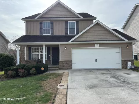1730 Point Wood Dr, Knoxville, TN 37920