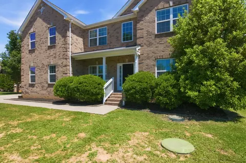 1011 Laramie Ct, Murfreesboro, TN 37128