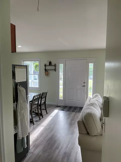 Entry Way - 105 General Ave, Centerville, TN 37033 photo 1 of 1