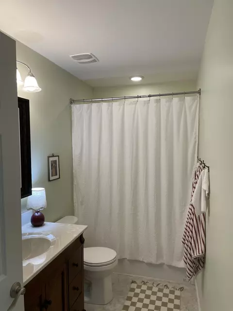 Bath - 105 General Ave, Centerville, TN 37033 photo 1 of 1