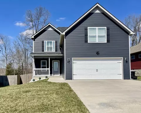 1792 Rains Rd, Clarksville, TN 37042