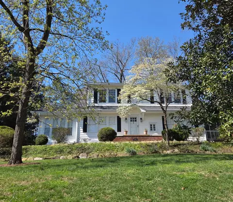 1707 Crestwood Dr, Chattanooga, TN 37405