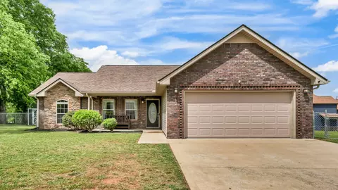 1453 Rustys Ln, Clarksville, TN 37042