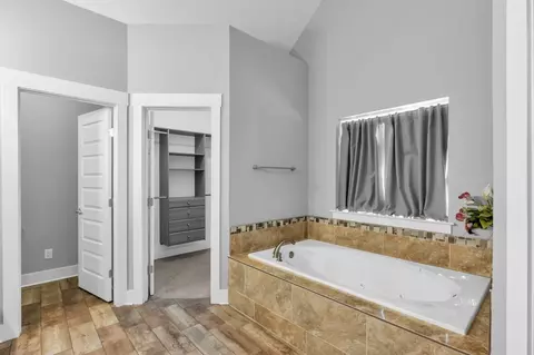 Entry Way - 776 Farmer Rd, Eagleville, TN 37060 photo 5 of 8