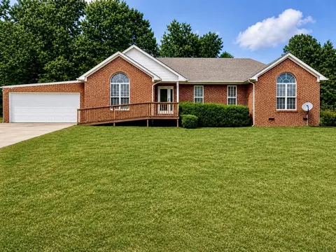 102 Woodside Ln, Lawrenceburg, TN 38464