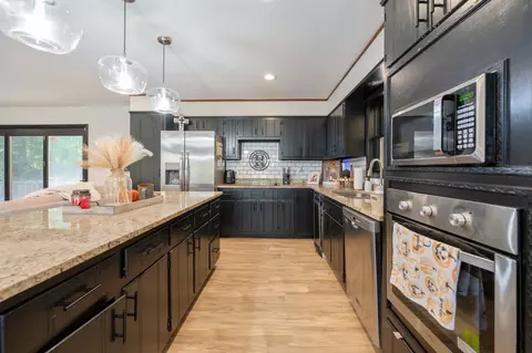 326 Dogwood Dr, Decaturville, TN 38329