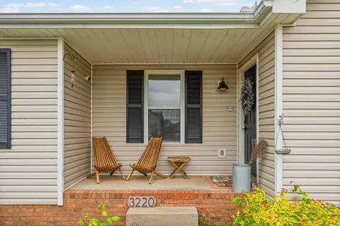 3220 N Senseney Cir, Clarksville, TN 37042