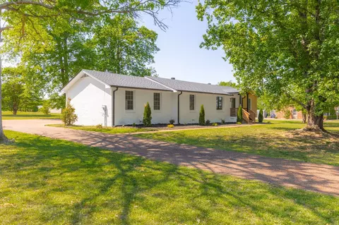 310 Lisa Ln, Gallatin, TN 37066