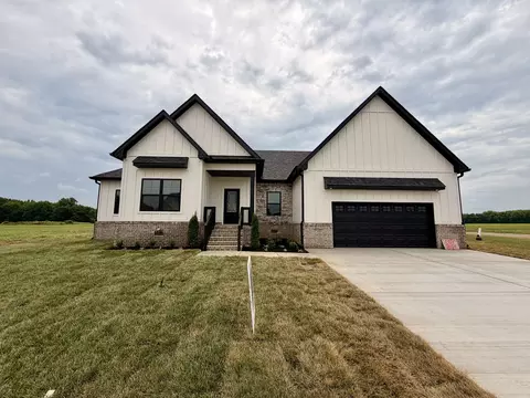 182 Harvest Moon Ct, Clarksville, TN 37043