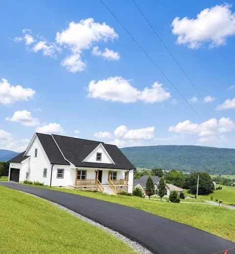 451 Hudlow Rd, Dunlap, TN 37327