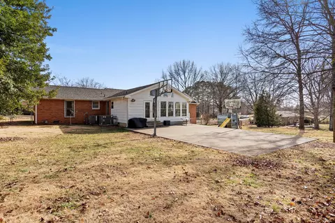 Exterior - 127 Sam Davis Dr, Springfield, TN 37172 photo 6 of 6
