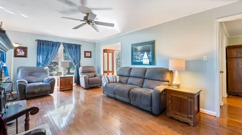 Living - 7 Scott Orchard Rd, Taft, TN 38488 photo 1 of 2
