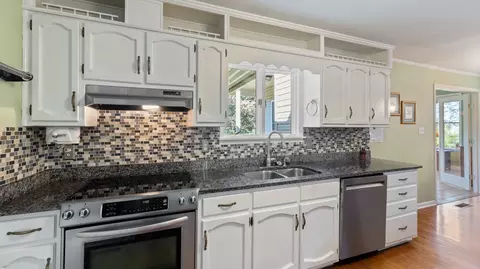 Kitchen - 7 Scott Orchard Rd, Taft, TN 38488 photo 3 of 3