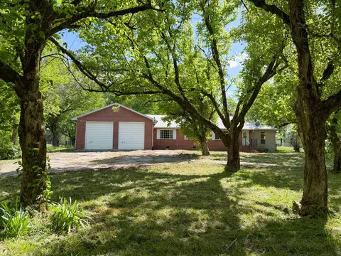 150 Loudon Hwy, Kingston, TN 37763