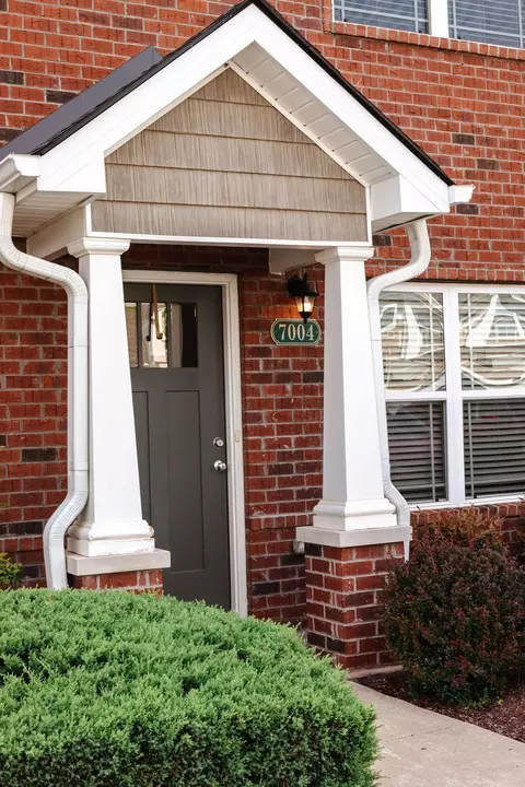 7004 Magnolia Xing, Spring Hill, TN 37174