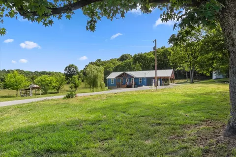 402 Cortner Hollow Rd, Petersburg, TN 37144