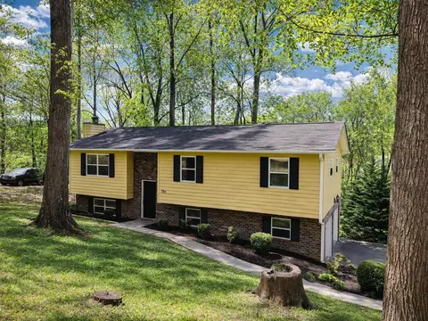720 Whisperwood Trl NE, Cleveland, TN 37312
