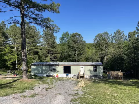 880 Riley Ln, Birchwood, TN 37308