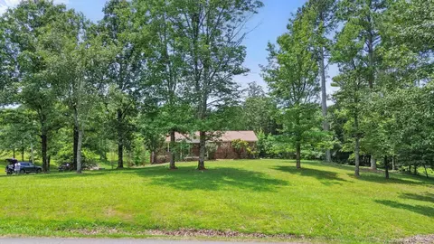 584 Samples Chapel Rd SE, Cleveland, TN 37323
