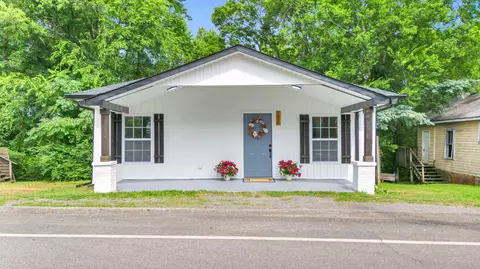 1050 King Edward Ave SE, Cleveland, TN 37311