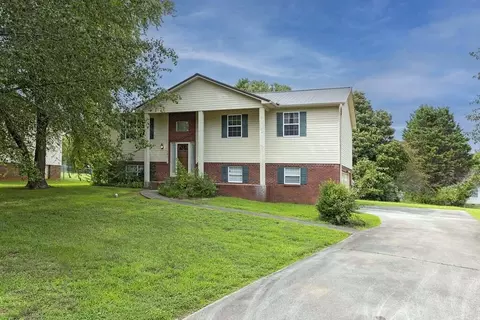 131 Cody St NW, Cleveland, TN 37312