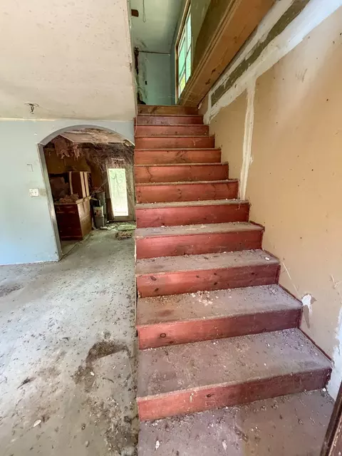 Entry Way - 255 Biltmore Rd, Mansfield, GA 30055 photo 2 of 4