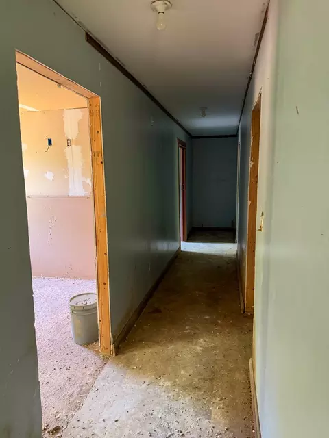 Entry Way - 255 Biltmore Rd, Mansfield, GA 30055 photo 3 of 4