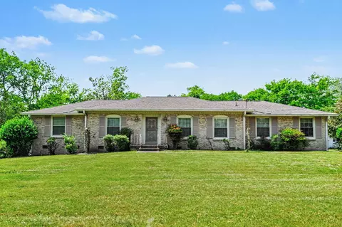 106 Oak Pl, Hendersonville, TN 37075