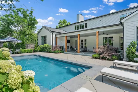 2825 Sugar Tree Rd, Nashville, TN 37215