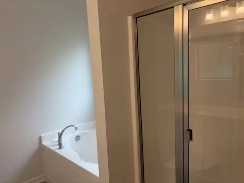 Bath - 7006 Sully Ct, Fairview, TN 37062 photo 3 of 3