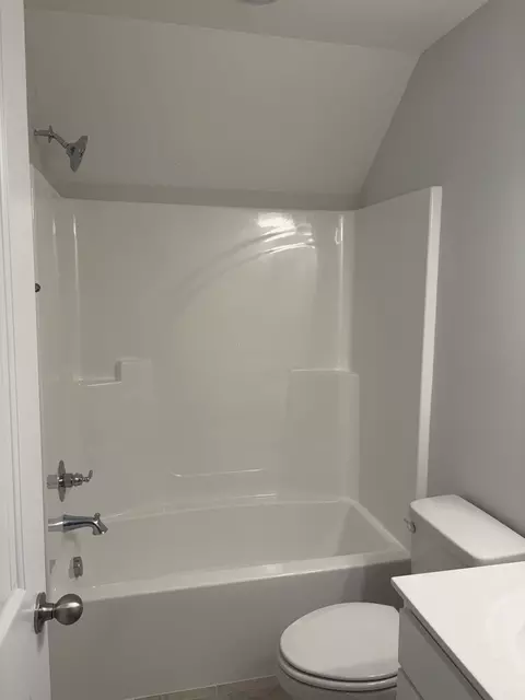 Bath - 7006 Sully Ct, Fairview, TN 37062 photo 1 of 3