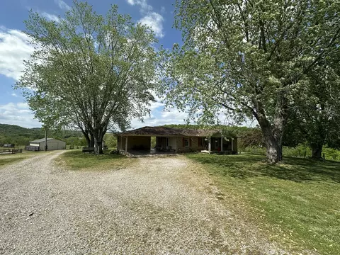 341 Horseshoe Bend Ln, Elmwood, TN 38560