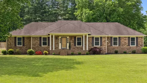 2104 Red Mile Rd, Murfreesboro, TN 37127