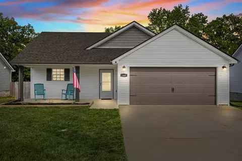 1449 Fredrick Dr, Clarksville, TN 37042